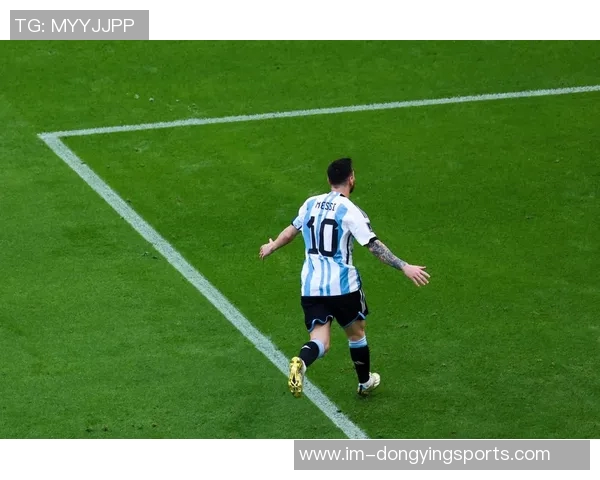 梅西射门击中横梁后麦卡利斯特破门助阿根廷领先1-0